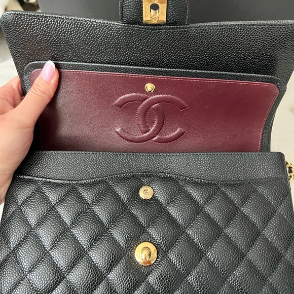 Chanel Classic double flap Caviar with Gold hardware - Picture 12 of 15